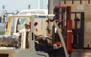 輸入や配送の風景